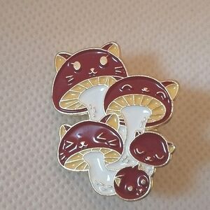 🧁 3/$30 Catshroom Family Enamel Pin NEW